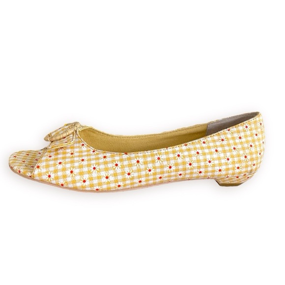 MUDD Pinup Retro Yellow Daisy Ginham Wicker Buckle Peep Toe Flats 🌼 - Picture 8 of 14